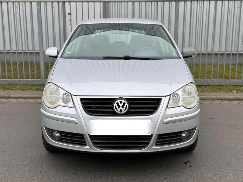 Grau Gebraucht 2008 VW Polo Limousine | 1.400 € (Guter Preis) - Bild 1/4