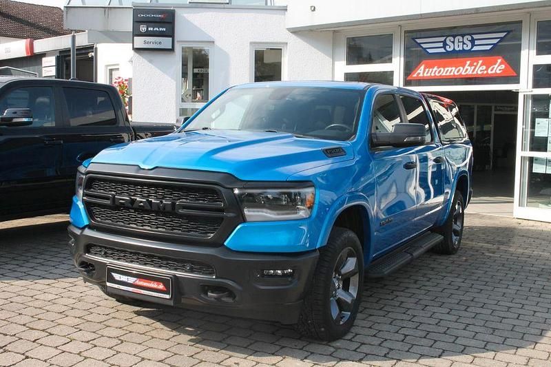 Hydro blue Gebraucht 2023 Dodge Ram Abholung | 63.900 € (Teuer) - Bild 1/4
