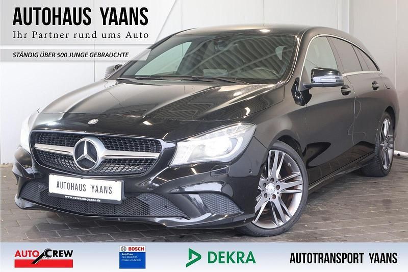 Schwarz Gebraucht 2016 Mercedes CLA220 Urban Limousine | 14.389 € (Superpreis) - Bild 1/4