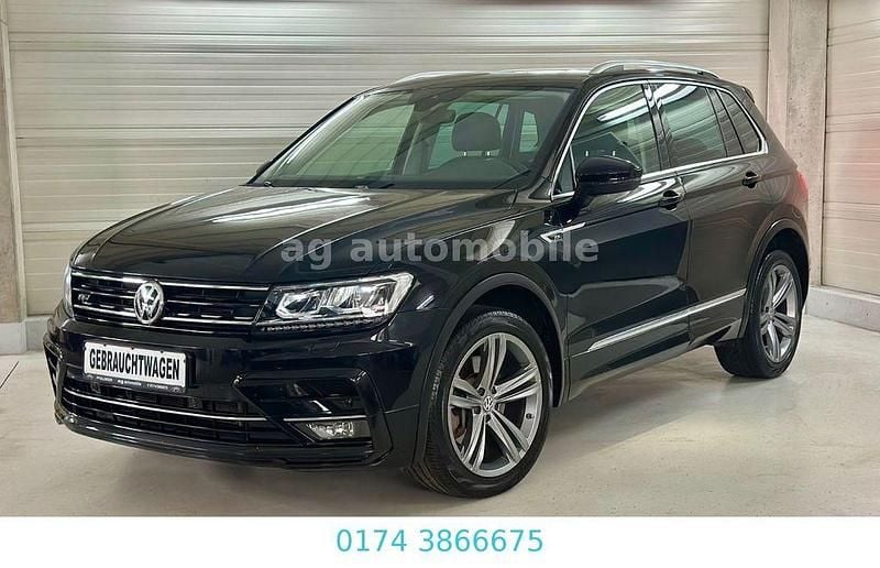 Deep black Gebraucht 2018 VW Tiguan Highline SUV | 19.980 € (Superpreis) - Bild 1/4