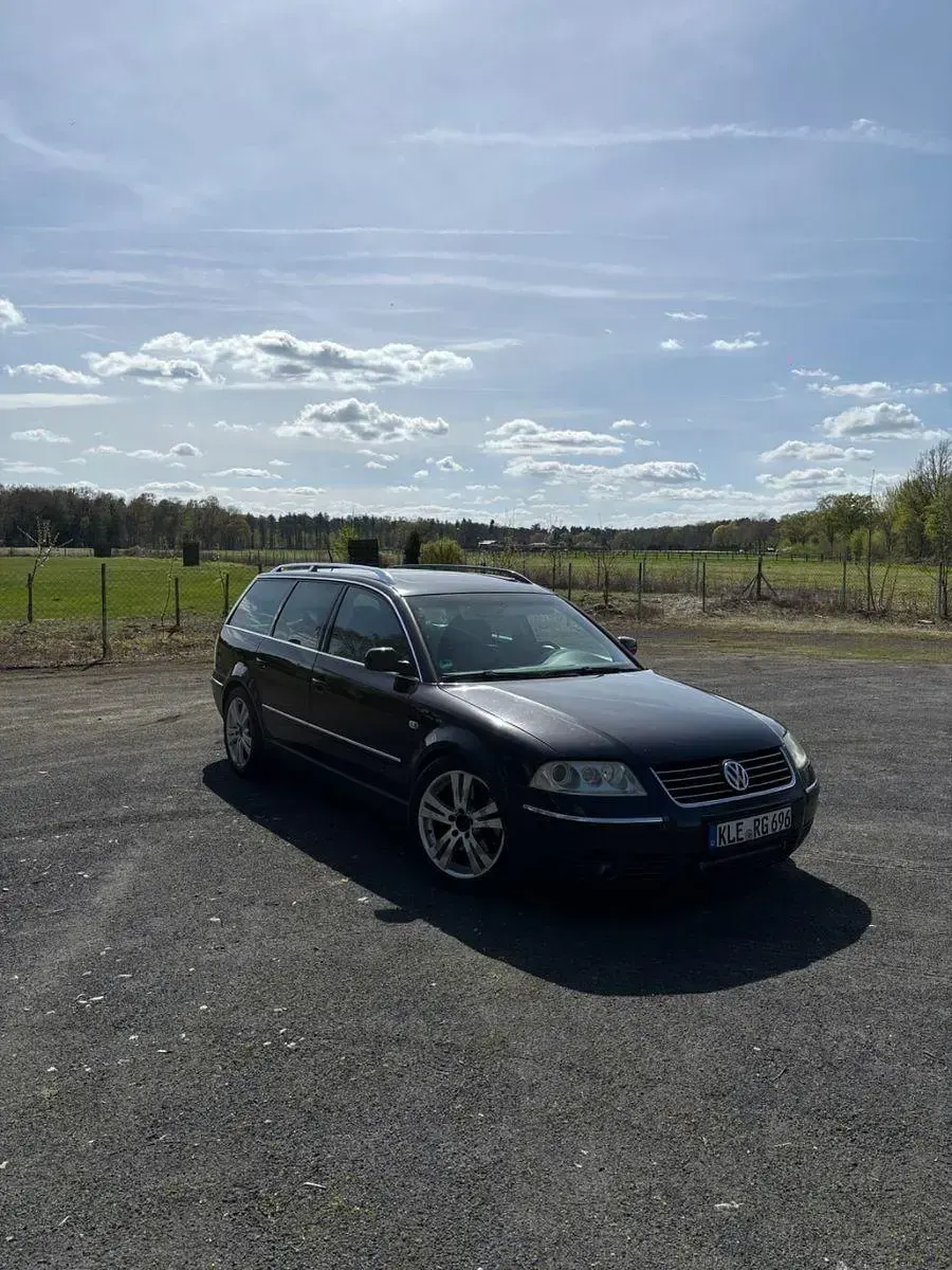Käytetty VW Passat Executive 150 HP (110 kW) 2001 Musta Farmari