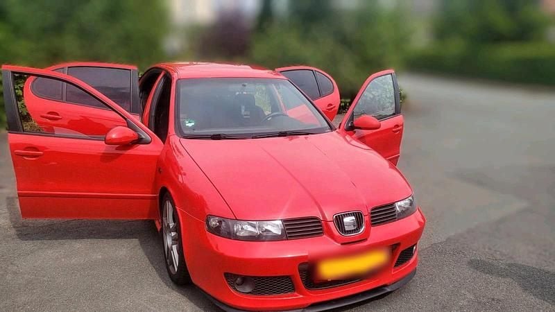 Rot Gebraucht 2004 Cupra Leon Limousine | 6.200 € - Bild 1/4