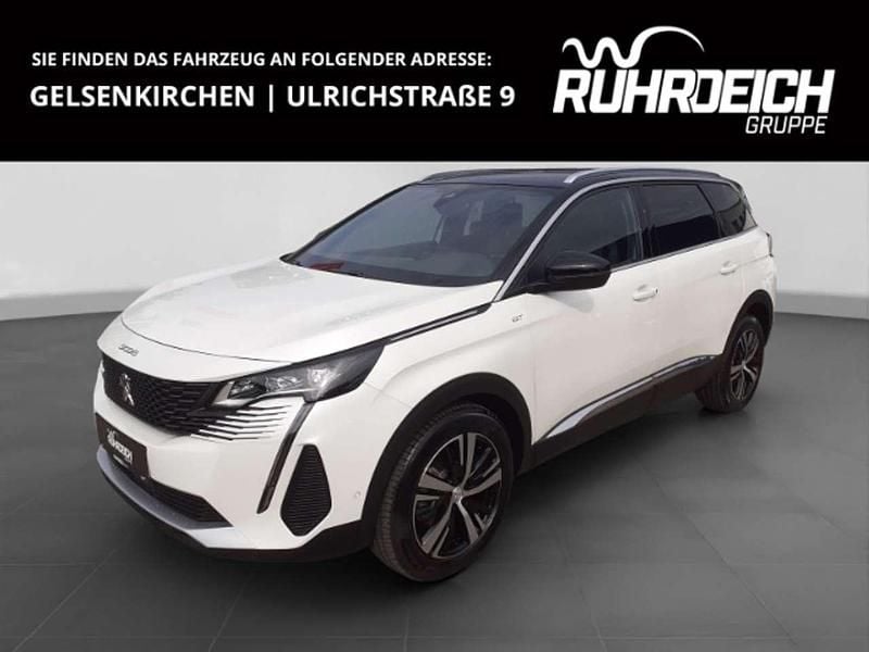 Perlmutt weiß Gebraucht 2022 Peugeot 5008 GT Van / Kleinbus | 38.590 € - Bild 1/4
