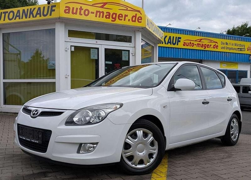 Weiß Gebraucht 2009 Hyundai i30 Kleinwagen | 4.850 € (Fairer Preis) - Bild 1/4