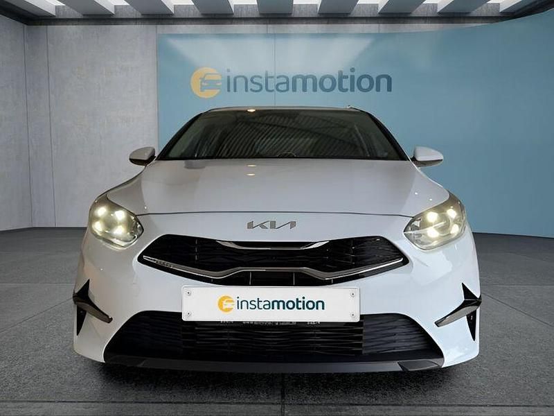 Gebraucht Kia Ceed 99 PS (72 kW) 2025 Weiss Kleinwagen