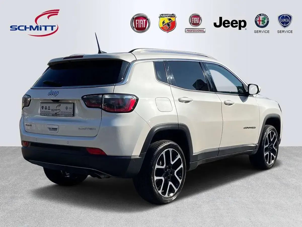 Gebraucht Jeep Compass Limited 170 PS (125 kW) 2018 Pearl white SUV