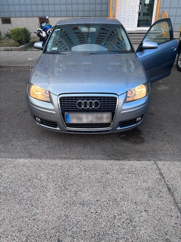 Silber Gebraucht 2004 Audi A3 Kleinwagen | 3.000 € - Bild 1/4
