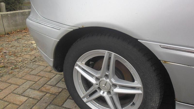 Gebraucht Mercedes C180 105 PS (77 kW) 2004 Silber Coupé