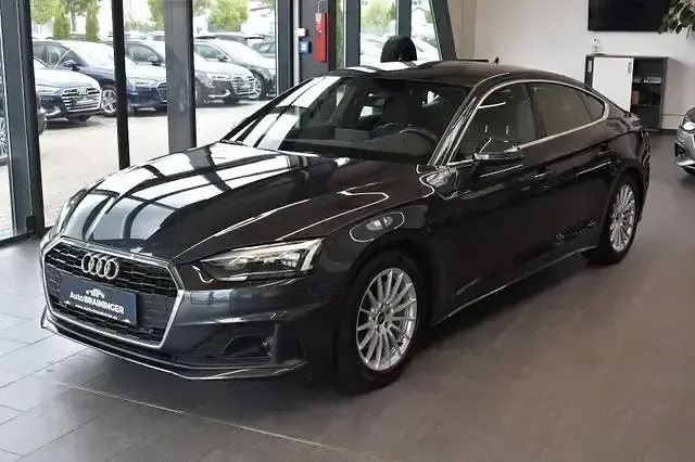 Gebraucht Audi A5 Sportback Ambiente 204 PS (150 kW) 2023 Grau Kleinwagen