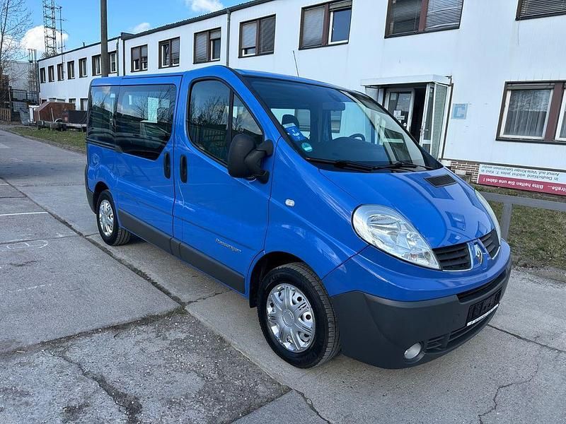 Gebraucht Renault Trafic 114 PS (83 kW) 2010 Blau Van / Kleinbus