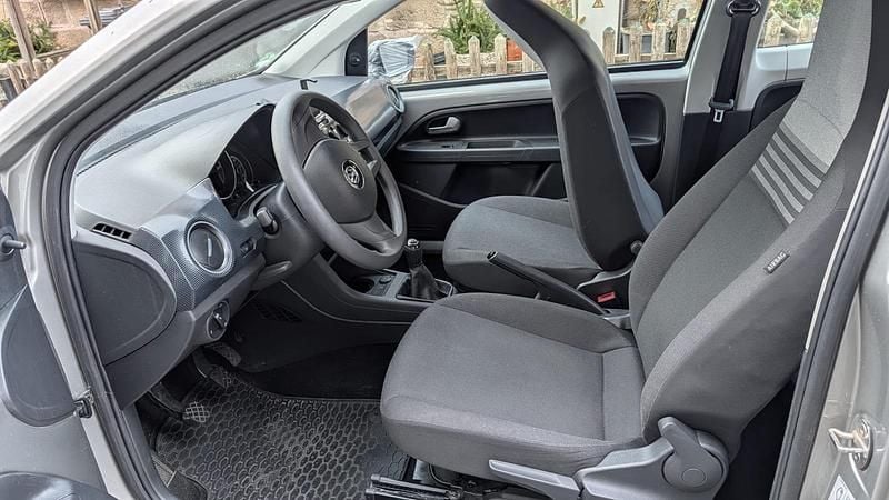 Second-hand VW up! 60 CP (44 kW) 2018 Gri Hatchback