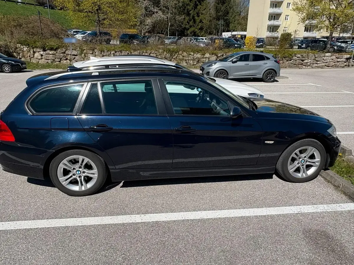 Gebraucht BMW 318 143 PS (105 kW) 2007 Blau Kombi