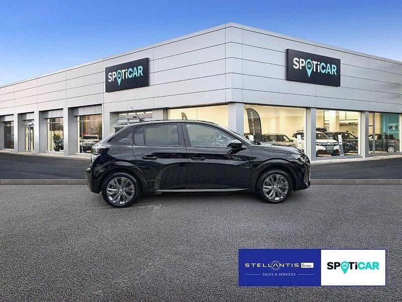 Gebraucht Peugeot e-208 Active 100 kW (136 PS) 2022 Schwarz Kleinwagen