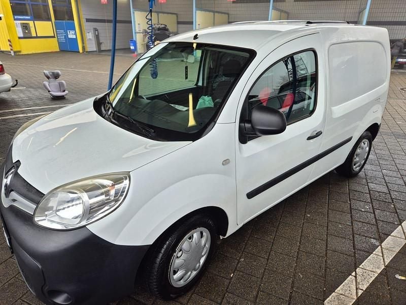 Weiß Gebraucht 2016 Renault Kangoo Abholung | 5.500 € (Teuer) - Bild 1/4
