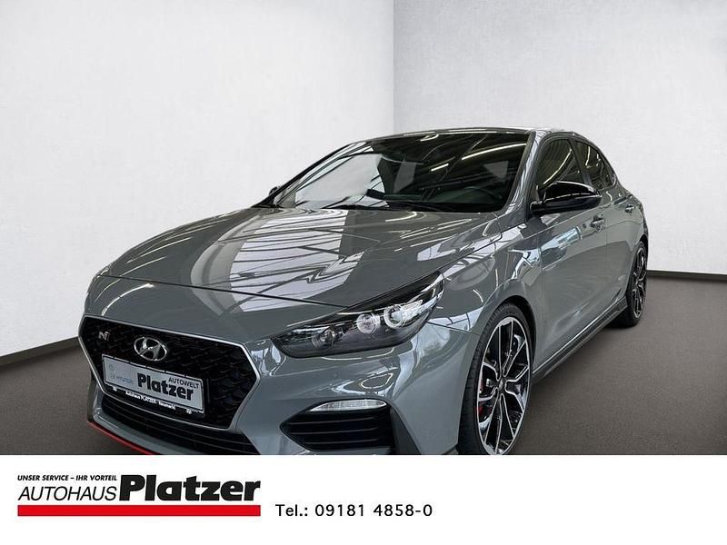 Grau Gebraucht 2020 Hyundai i30 Limousine | 25.950 € (Fairer Preis) - Bild 1/4