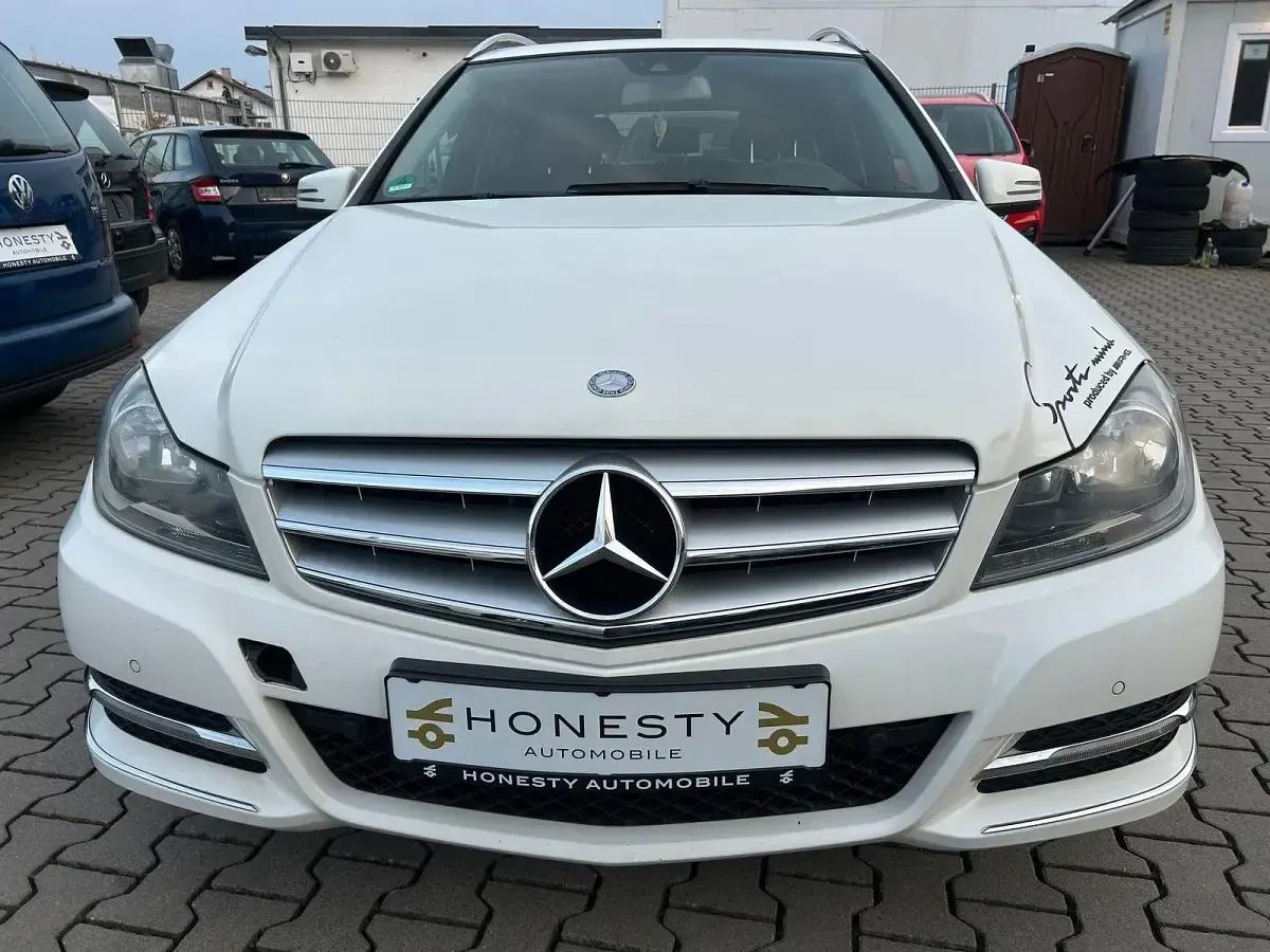Gebraucht Mercedes C180 Avantgarde 156 PS (114 kW) 2011 Weiß Kombi