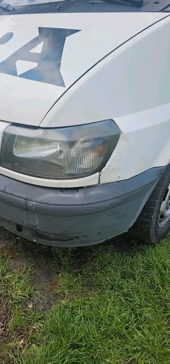 Gebraucht Ford Transit 85 PS (62 kW) 2003 Weiß Van / Kleinbus