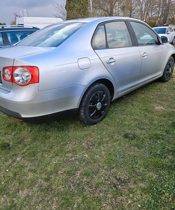 Gebraucht VW Jetta 102 PS (75 kW) 2006 Limousine