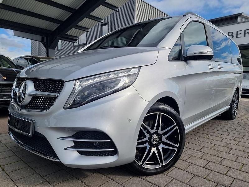 Silber Gebraucht 2019 Mercedes V250 AMG Van / Kleinbus | 51.900 € (Fairer Preis) - Bild 1/4