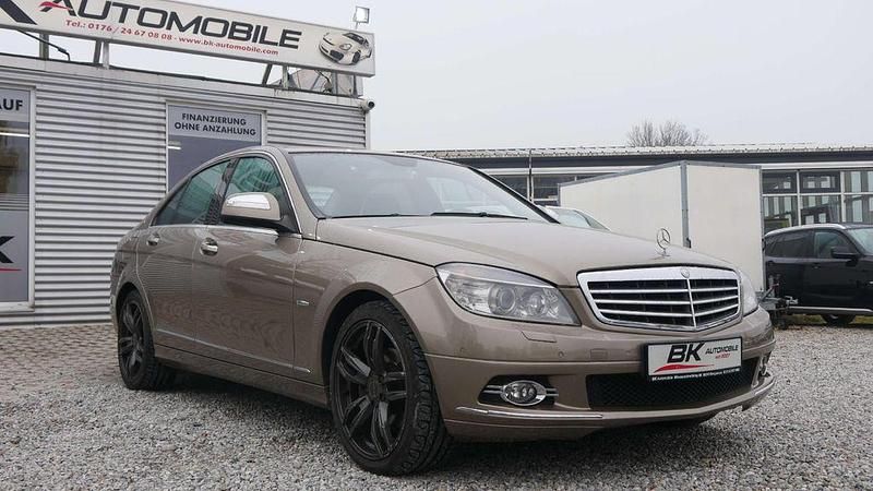 Sanidinbeige Gebraucht 2008 Mercedes C230 Limousine | 7.990 € (Fairer Preis) - Bild 1/4