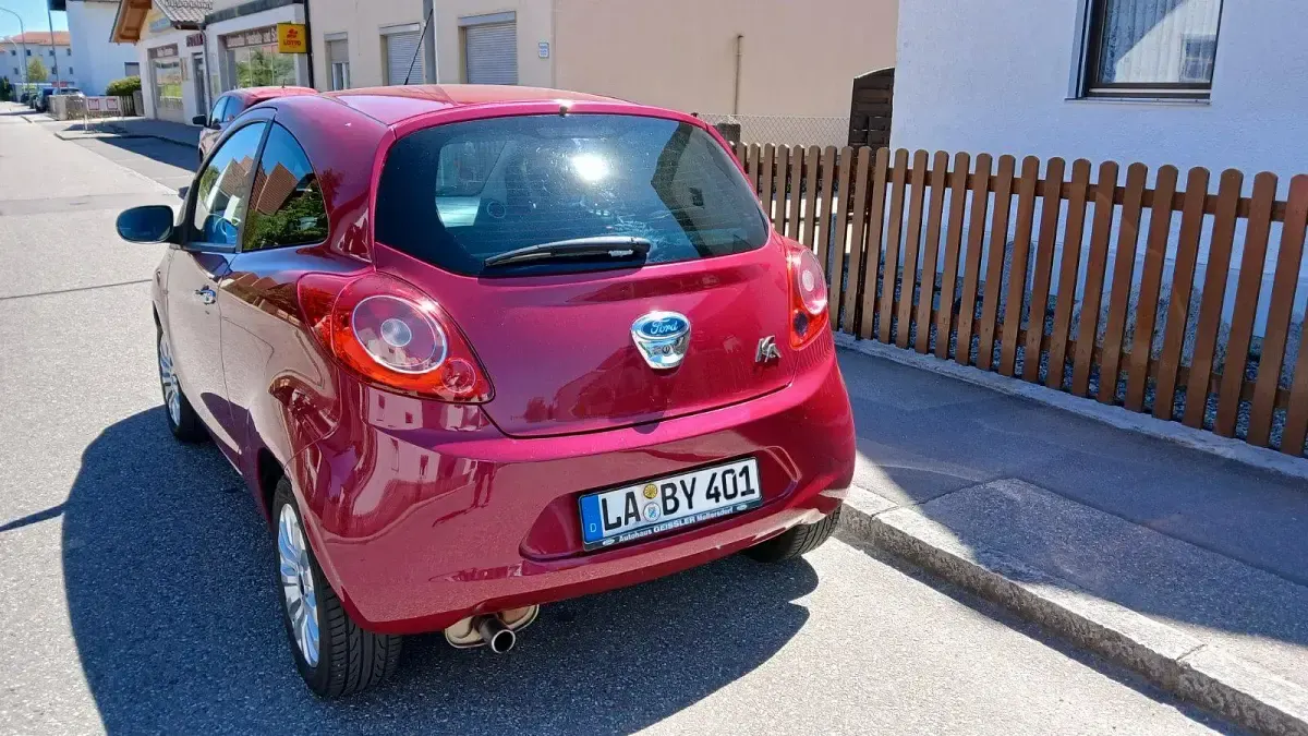 Gebraucht Ford Ka 69 PS (50 kW) 2010 Rot Kleinwagen