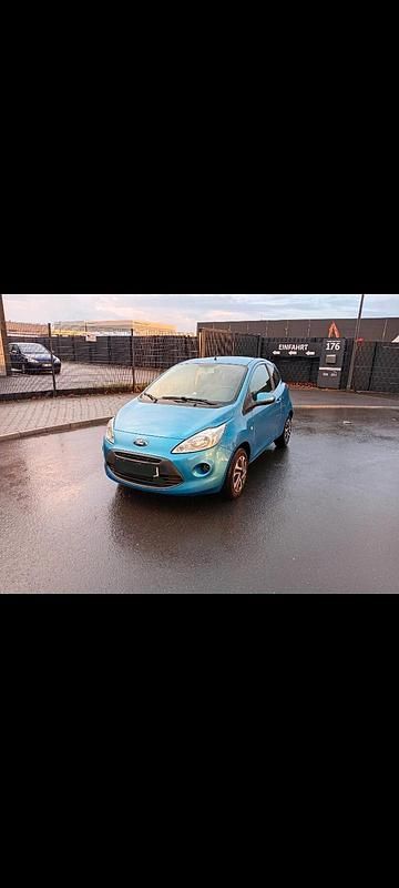 Second-hand Ford Ka 70 CP (51 kW) 2015 Albastru Hatchback