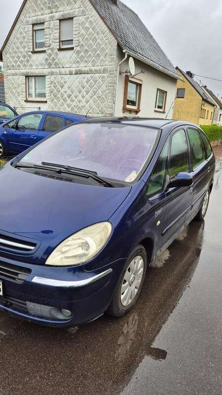 Blau Gebraucht 2005 Citroën Xsara Picasso Van / Kleinbus | 1.500 € (Fairer Preis) - Bild 1/3
