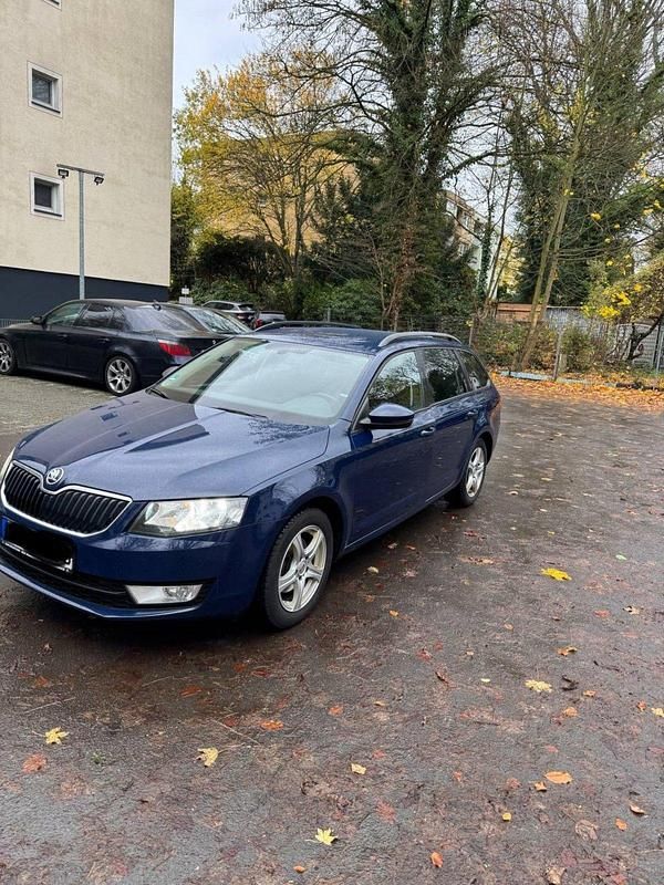 Gebraucht Skoda Octavia 150 PS (110 kW) 2016 Blau Kleinwagen