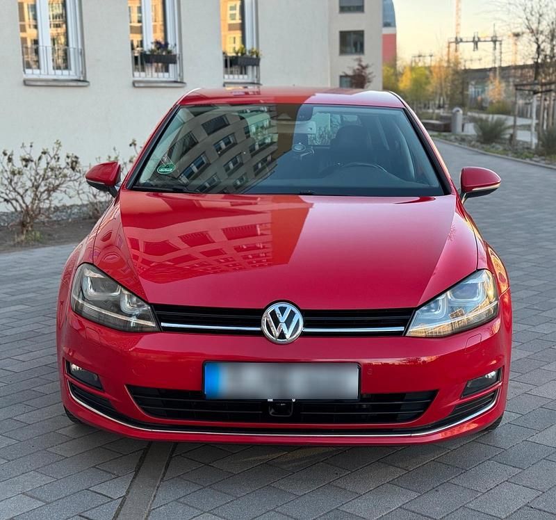Gebraucht VW Golf VII 140 PS (102 kW) 2013 Rot Limousine