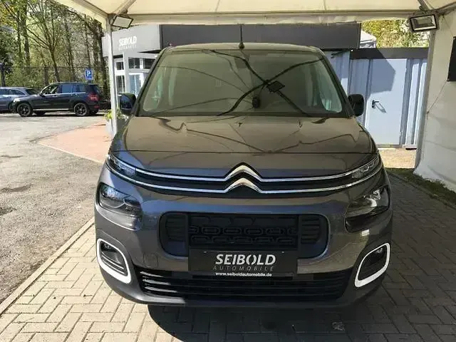 Gebraucht Citroën Berlingo Feel 131 PS (96 kW) 2023 Grau Van / Kleinbus
