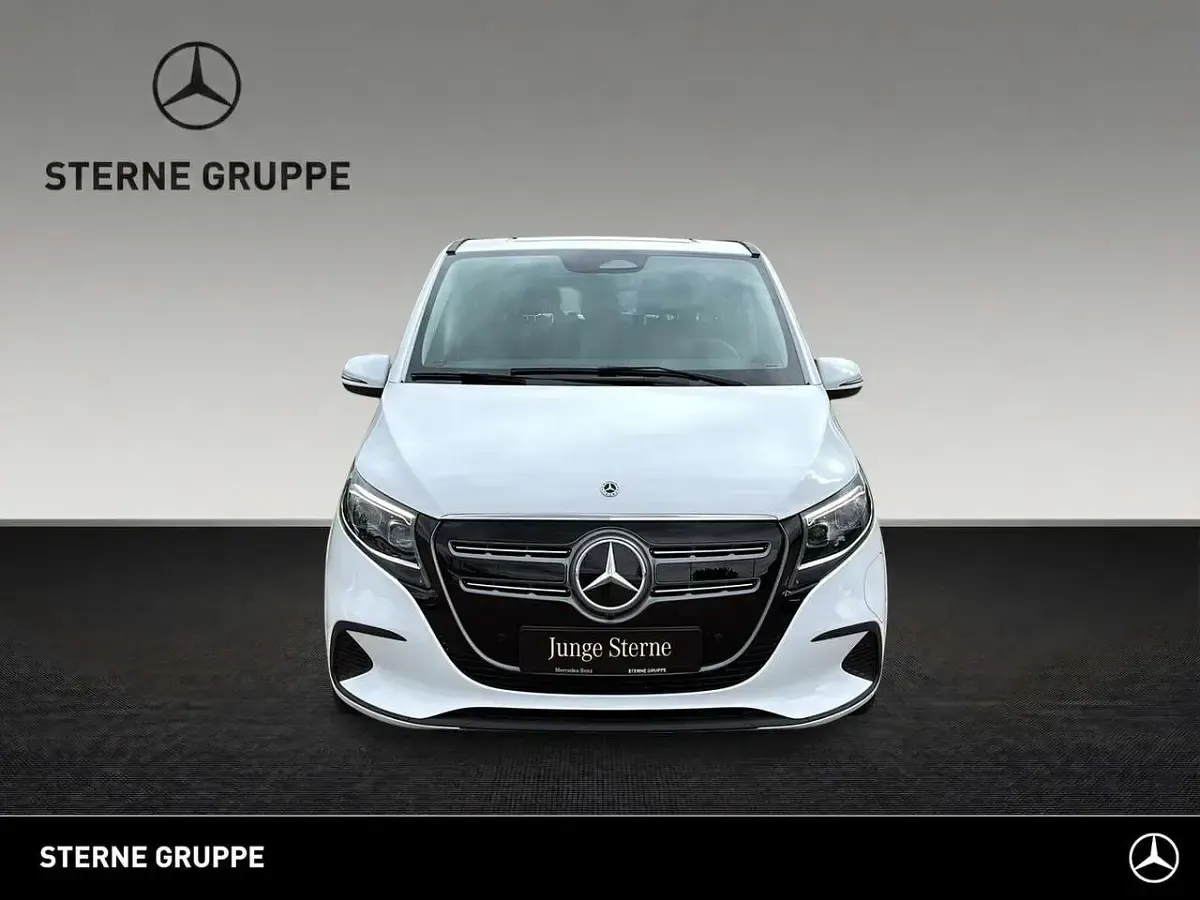 Gebraucht Mercedes EQV300 150 kW (204 PS) 2024 Arktikweiß Van / Kleinbus