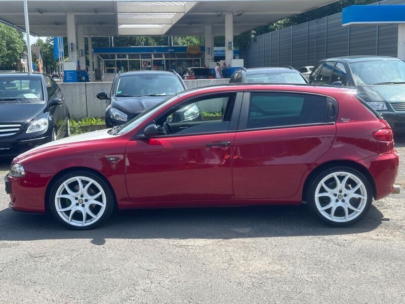 Gebraucht Alfa Romeo 147 Veloce 120 PS (88 kW) 2009 Schwarz Kleinwagen