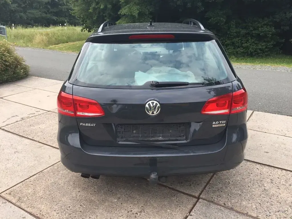 Gebraucht VW Passat Trendline 140 PS (102 kW) 2013 Grau Kombi