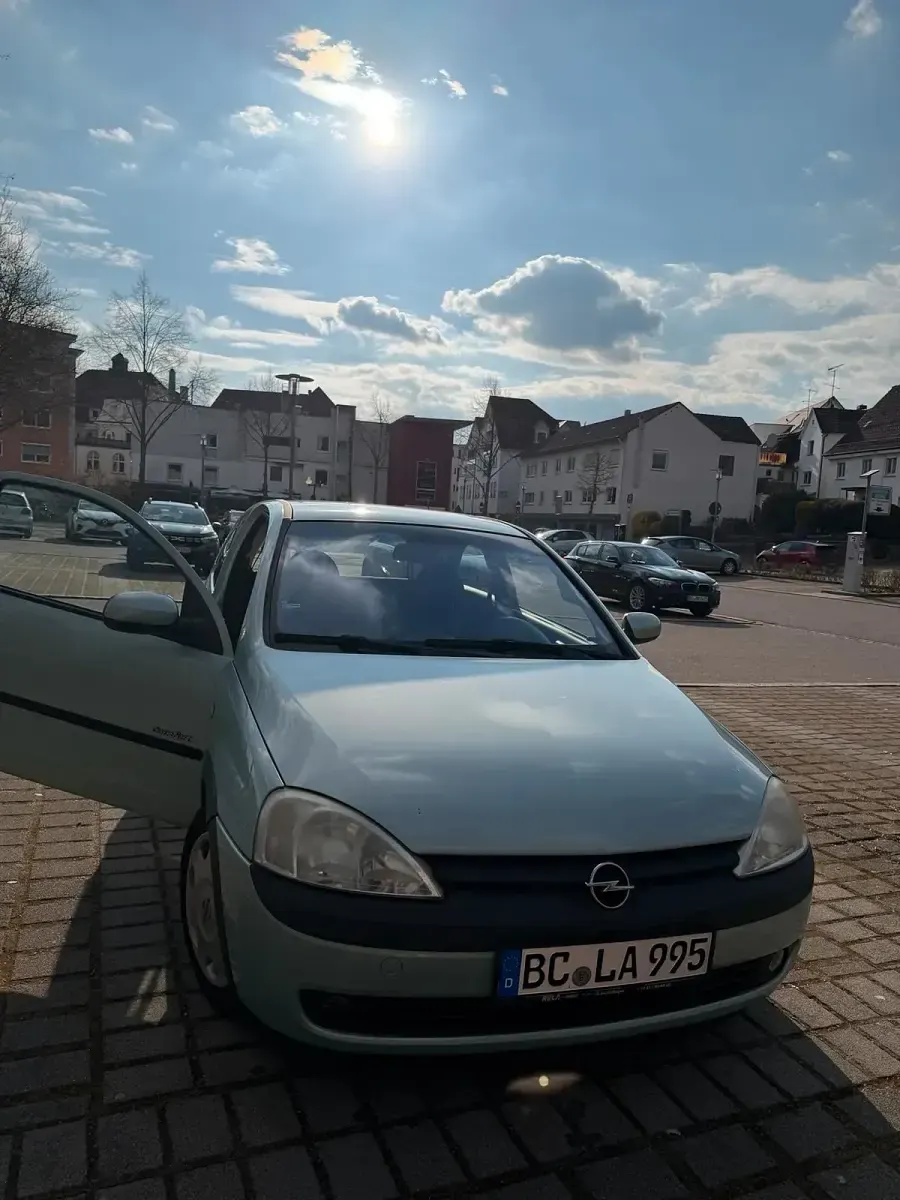 Gebraucht Opel Corsa 70 PS (51 kW) 2001 Kleinwagen