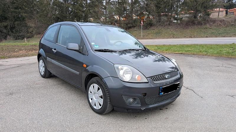 Blau Gebraucht 2007 Ford Fiesta Kleinwagen | 1.800 € - Bild 1/4