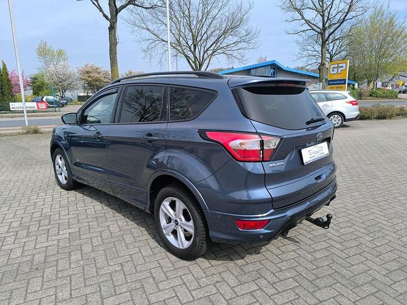 Gebraucht Ford Kuga ST-Line 175 PS (128 kW) 2019 Blau SUV