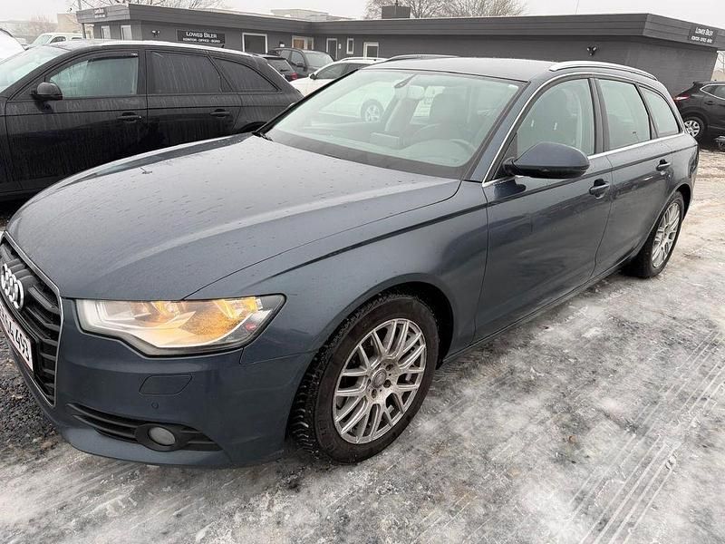 Gebraucht Audi A6 Sport 179 PS (131 kW) 2012 Blau Kombi