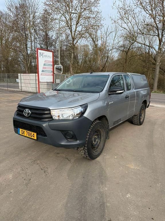 Gebraucht Toyota HiLux 150 PS (110 kW) 2017 Silber Pickup
