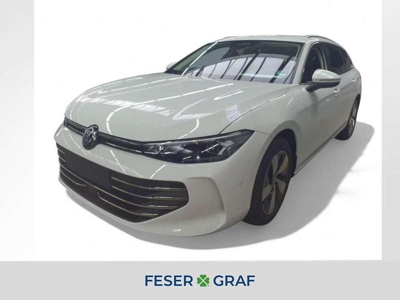 Pure white Gebraucht 2025 VW Passat Business Kombi | 33.950 € (Superpreis) - Bild 1/4
