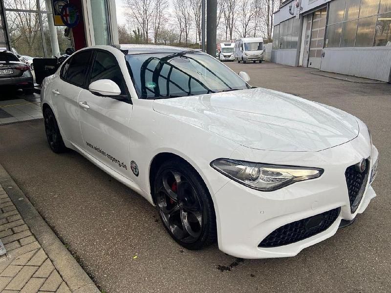 Gebraucht Alfa Romeo Giulia Sprint 200 PS (147 kW) 2023 Weiß Limousine