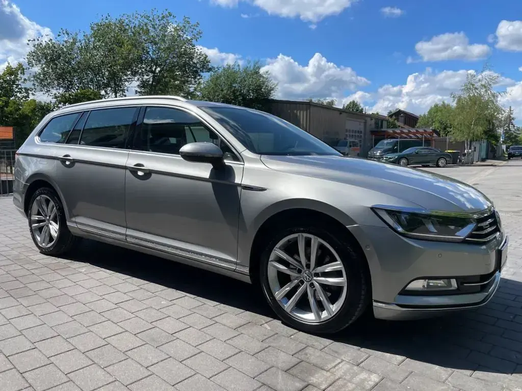 Gebraucht VW Passat Highline 190 PS (139 kW) 2017 Tungsten silver Kombi