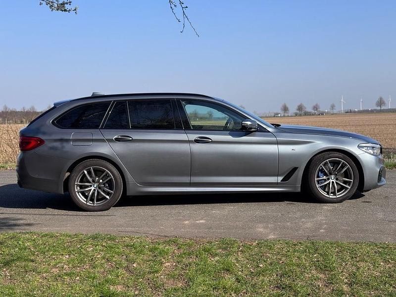 Gebraucht BMW 540 Performance 320 PS (235 kW) 2017 Silber Kombi