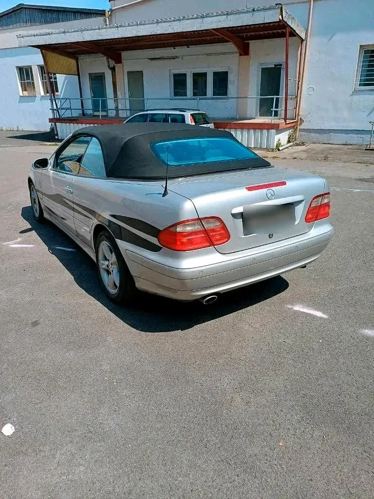 Gebraucht Mercedes CLK230 Avantgarde 197 PS (144 kW) 2001 Silber Cabrio