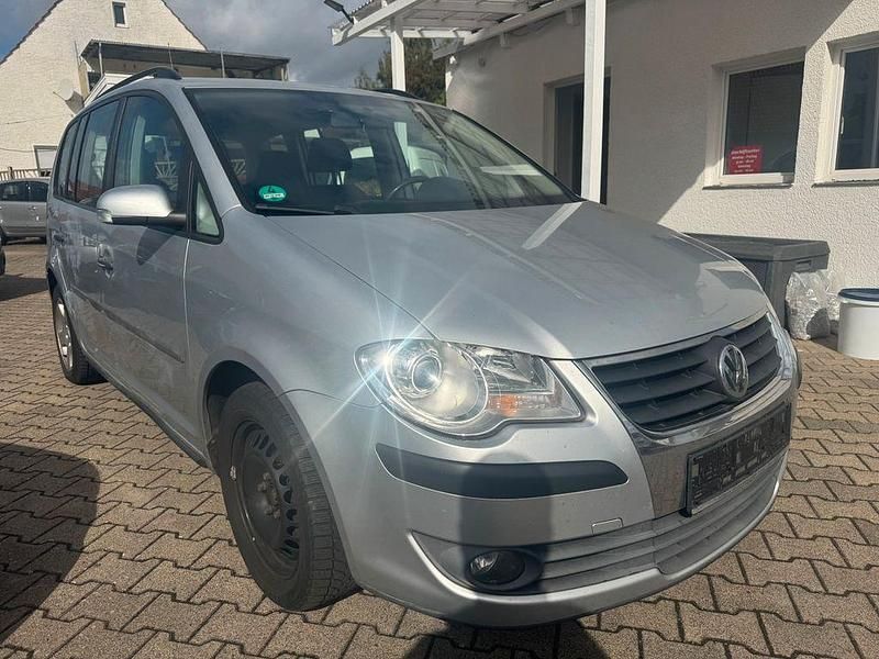 Silber Gebraucht 2009 VW Touran Trendline Van / Kleinbus | 2.499 € (Superpreis) - Bild 1/4
