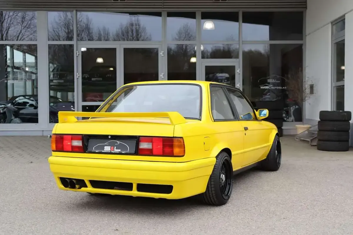 Gebraucht BMW 325 192 PS (141 kW) 1988 Gelb Limousine