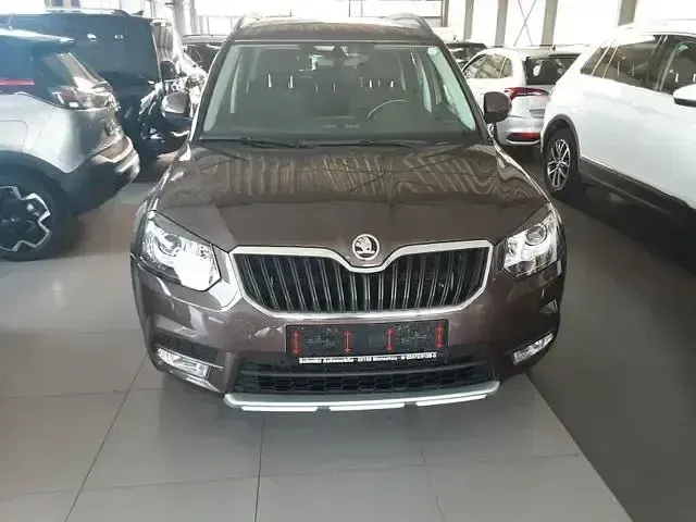 Gebraucht Skoda Yeti Drive 110 PS (80 kW) 2017 Braun SUV