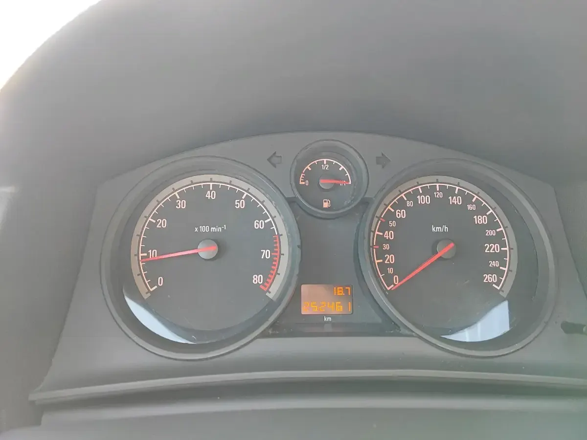 Usata Opel Astra 116 CV (85 kW) 2009 Blu Station wagon