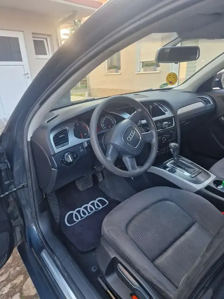 Gebraucht Audi A4 Attraction 190 PS (139 kW) 2011 Grau Kombi