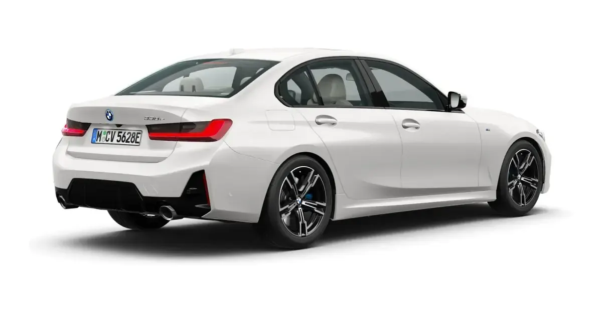 Gebraucht BMW 330e Comfort Edition 292 PS (214 kW) 2025 Weiß Limousine