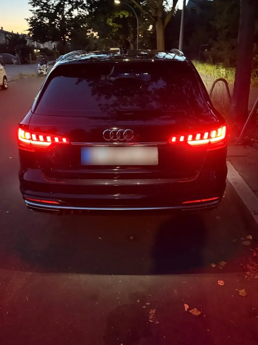 Gebraucht Audi A4 150 PS (110 kW) 2020 Schwarz Kombi